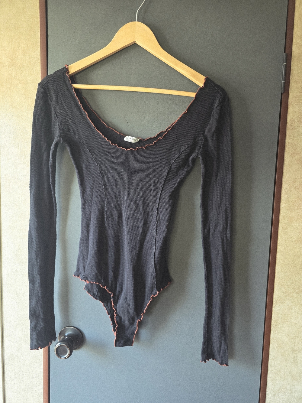 Black Long-Sleeve Lettuce-Edge Bodysuit with Contrast Trim